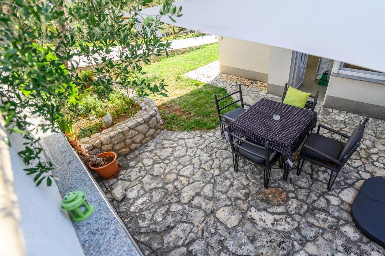 Apartments Maksim And Timon Krk Town Kültér fotó